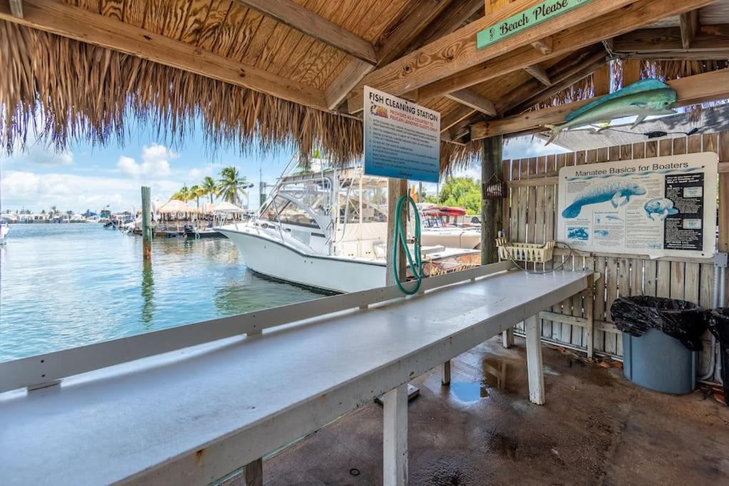 St Kitts - Downtown Waterfront Penthouse Pool Dock Parking Villa Key West Exterior photo