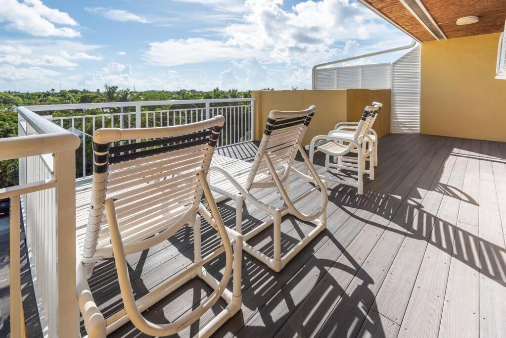 St Kitts - Downtown Waterfront Penthouse Pool Dock Parking Villa Key West Exterior photo