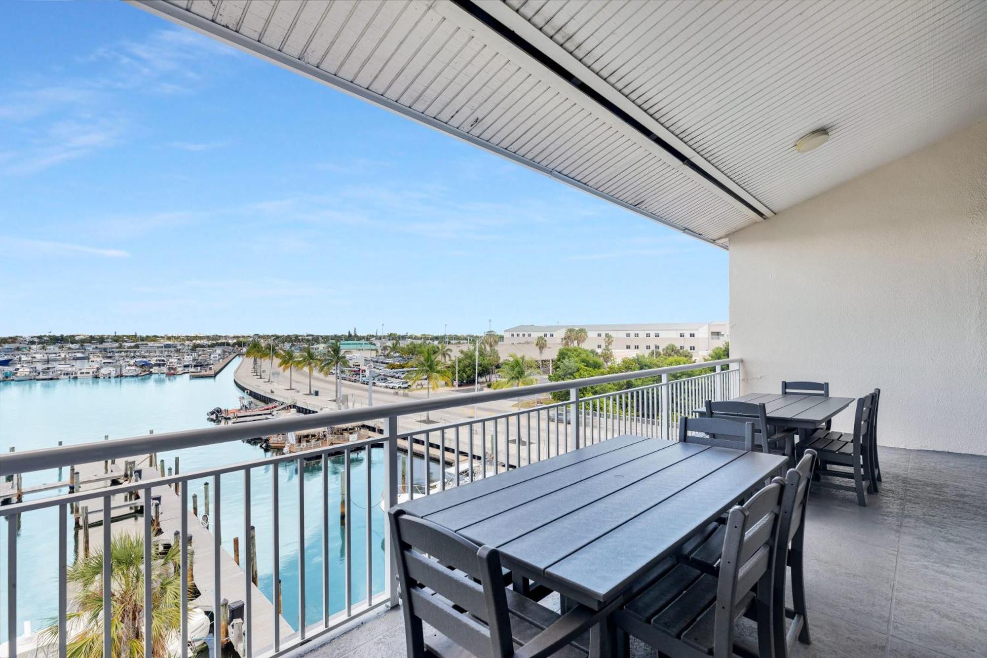 St Kitts - Downtown Waterfront Penthouse Pool Dock Parking Villa Key West Exterior photo